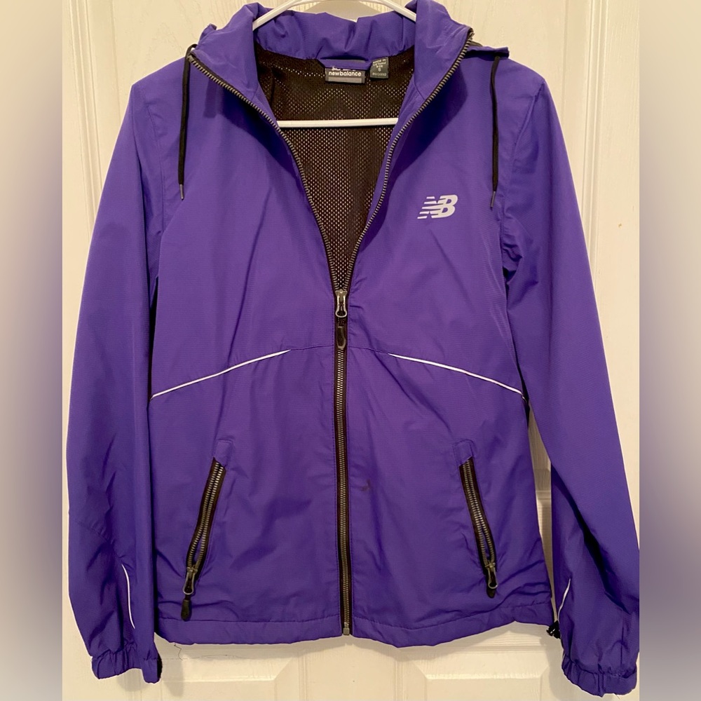 New Balance Women's Mesh-Lined Windjacket - Picture 1 of 5